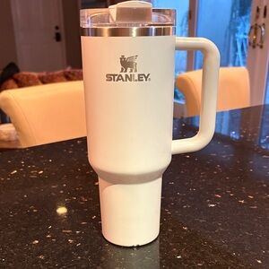 Stanley White 40oz